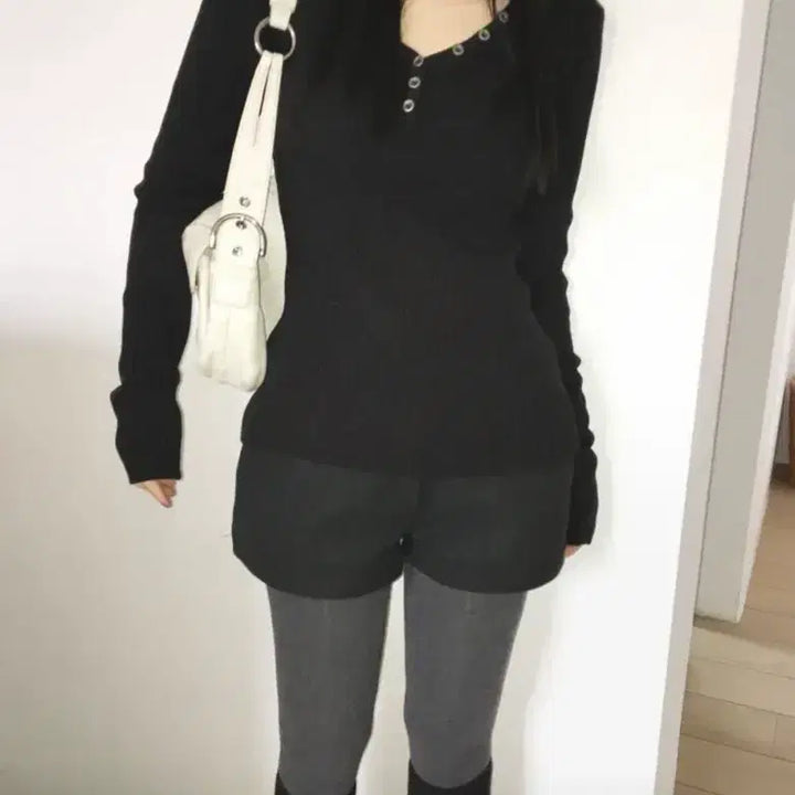 [BUNJANG] Isiz Button Knit Black / [이즈이즈/나의나인] Is button knit _ black