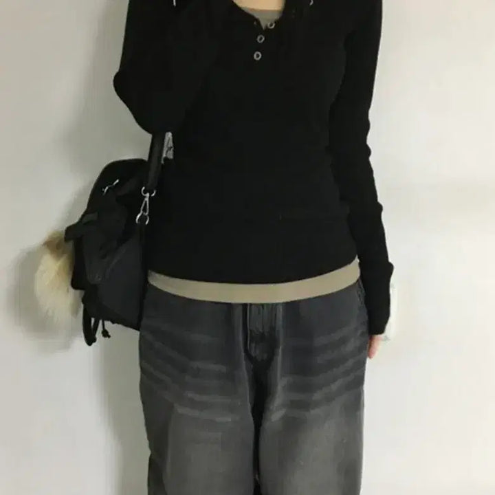 [BUNJANG] Isiz Button Knit Black / [이즈이즈/나의나인] Is button knit _ black