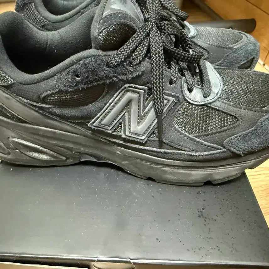 [BUNJANG] New Balance 2010 Absorb Black Phantom 265 / 뉴발란스 2010 앱졸브 블랙 팬텀 265 팝니다