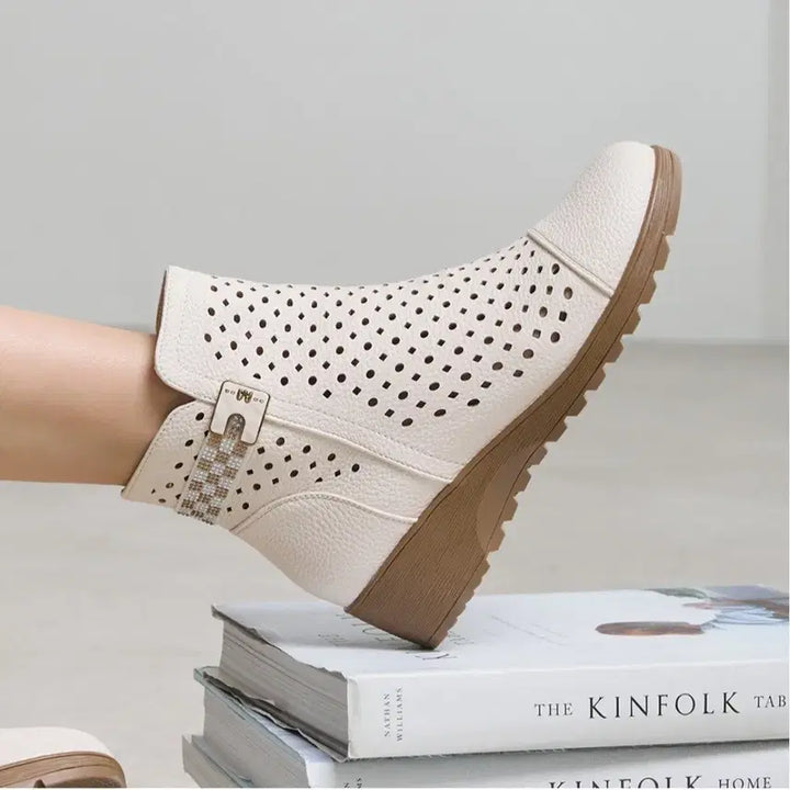 [BUNJANG] Bling Bling Ivory Punching Ankle Boots / 블링블링 펀칭 통굽 앵클부츠 아이보리 240