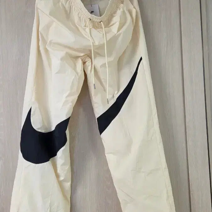 [SOLD OUT] 나이키 스우시 우븐 트레이닝 팬츠 L사이즈 새상품