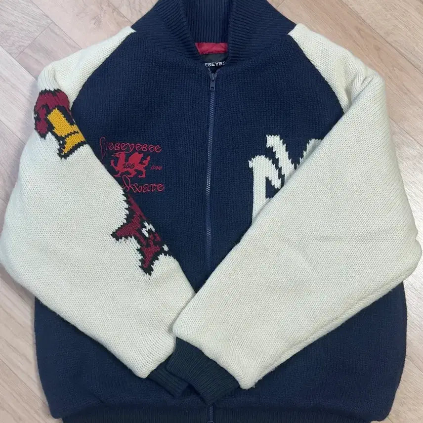 [BUNJANG] YESSEESEOE Raglan Knit Varsity Jacket Navy L / 예스아이씨 래글런 니트 바시티 재킷 네이비 L