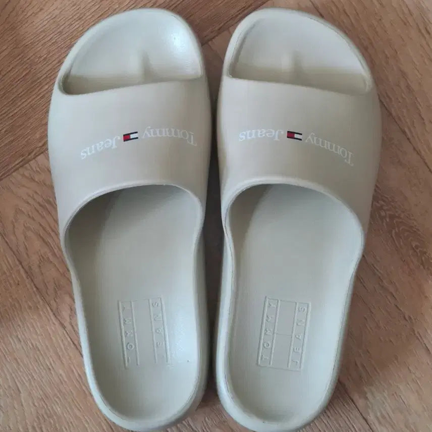 [BUNJANG] Tommy Hilfiger Platform Wedge Slippers / 타미힐피거 키높이 통굽 슬리퍼 37-38