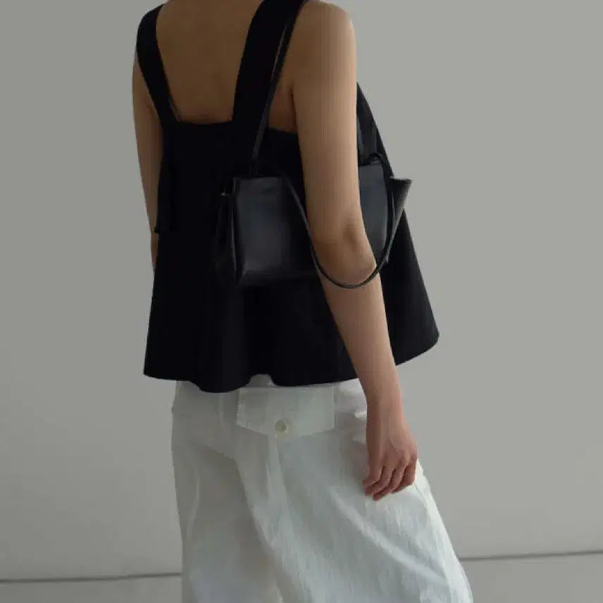 [BUNJANG] Laroom Amy Sleeveless Top Black / 라룸 자체제작 에이미 나시탑 블랙