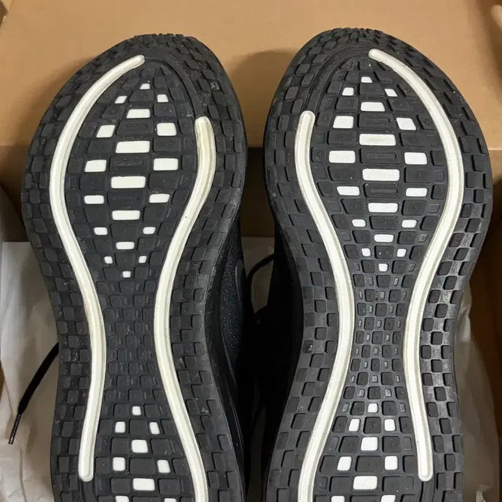 [BUNJANG] Nike Vomero Plus Dark Grey Running Shoes / 나이키 보메로 플러스 다크 그레이 런닝화