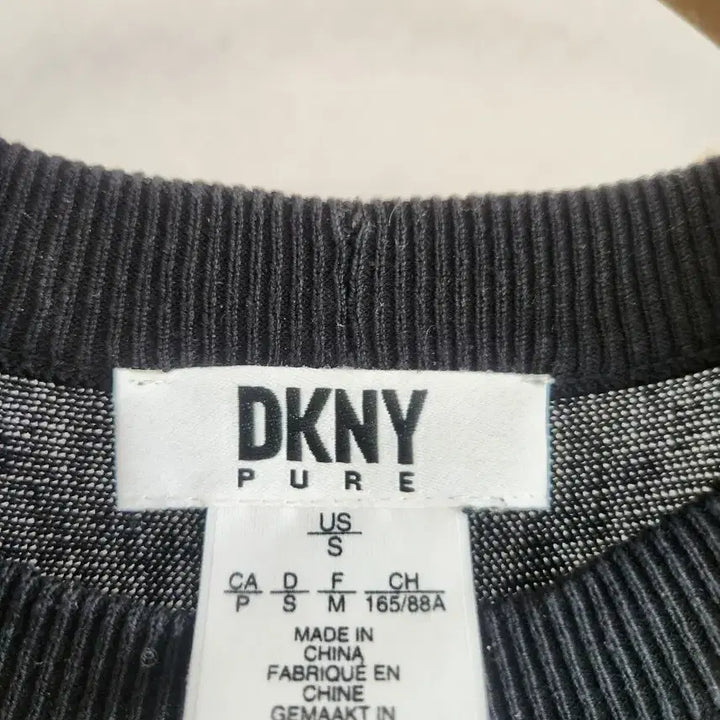 [BUNJANG] DKNY 블랙 기본 니트 / DKNY 블랙 기본 니트