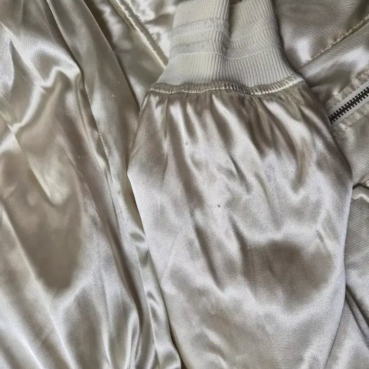 [BUNJANG] NERDY Satin Lightweight Jacket / 널디 NERDY 새틴 항공?경량 자켓