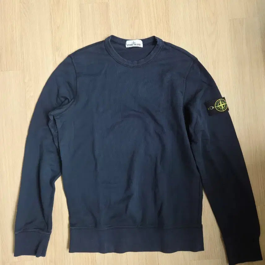 [SOLD OUT] 스톤아일랜드 맨투맨 네이비 L 급처!