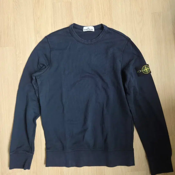 [SOLD OUT] 스톤아일랜드 맨투맨 네이비 L 급처!
