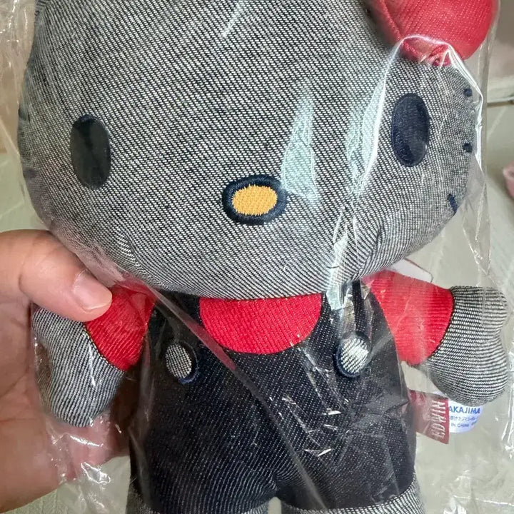 [BUNJANG] Sanrio Hello Kitty Denim Doll (Authentic) / 키티인형(정품입니다~)