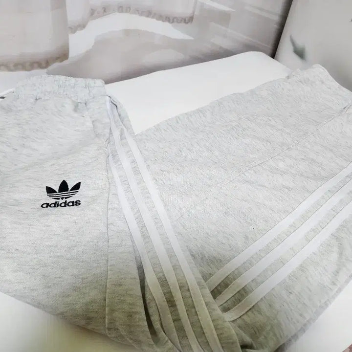 [BUNJANG] Adidas 3-Stripes Training Pants Grey Unisex / 아디다스 삼선 트레이닝 바지 회색