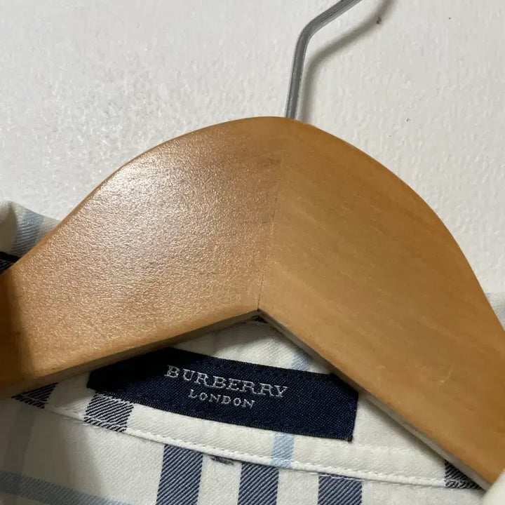 [BUNJANG] 66 Burberry 버버리 올드스쿨 체크 셔츠 남방 정품 / 66 Burberry 버버리 올드스쿨 체크 셔츠 남방 정품