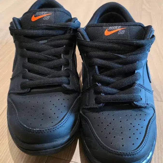 [BUNJANG] Nike SB Dunk Triple Black Sneakers / 덩크sb트리플블랙