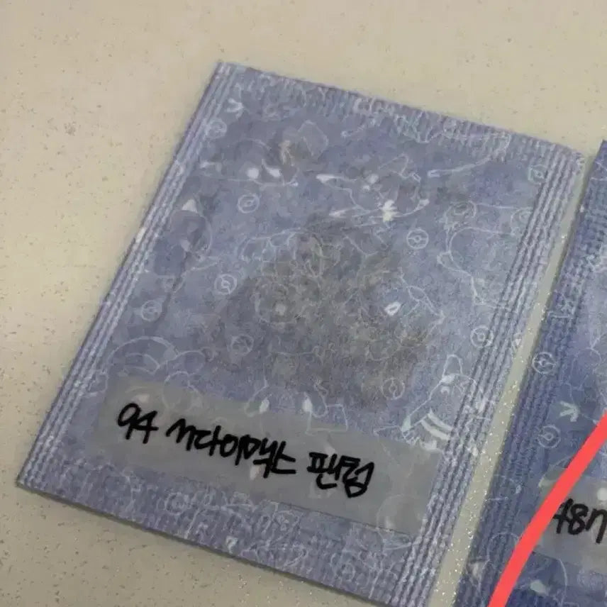 [BUNJANG] Pokemon 30th Anniversary G-Max Gengar Striker Seal / [거다이맥스 팬텀] 포켓몬스터 시즌5 30주년 띠부씰