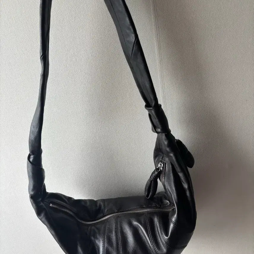 [BUNJANG] Croissant Bag Leather Brown / 크루아상백 커피색상 양가죽 판매합니다