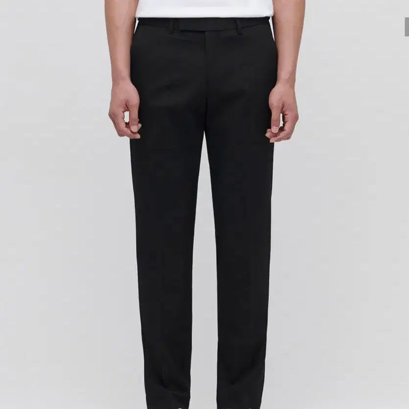 [SOLD OUT] 무신사 스탠다드 히든 밴딩 슬랙스 33