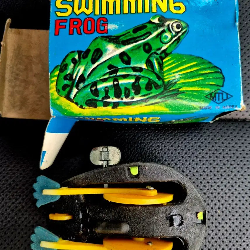 [BUNJANG] Wind-up Swimming Frog Toy / 태엽식 개구리 수영 장난감외 전투기