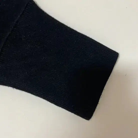 [BUNJANG] [옷장정리] zara / 블랙 마스크 자수 니트 /xs / [옷장정리] zara / 블랙 마스크 자수 니트 /xs