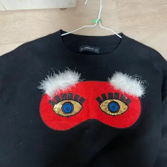 [BUNJANG] [옷장정리] zara / 블랙 마스크 자수 니트 /xs / [옷장정리] zara / 블랙 마스크 자수 니트 /xs