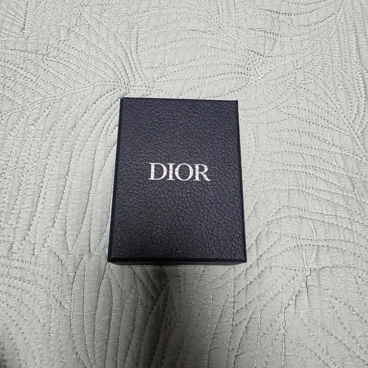 [BUNJANG] Dior Keyring Case Included / 디올 (Dior) 키링 케이스/상자 포함