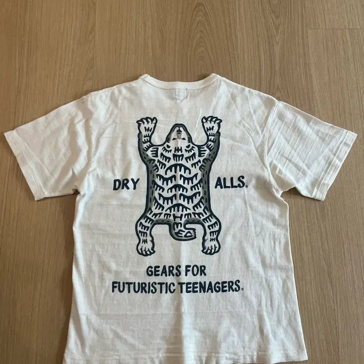 [BUNJANG] Human Made T-Shirt - White - L Size / 휴먼메이드 반팔티셔츠 L사이즈 판매합니다