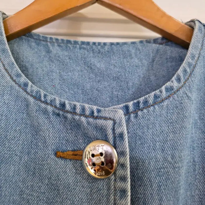[SOLD OUT] 봄  요즘유행하는  디자인이쁜 청자켓  가슴단면56