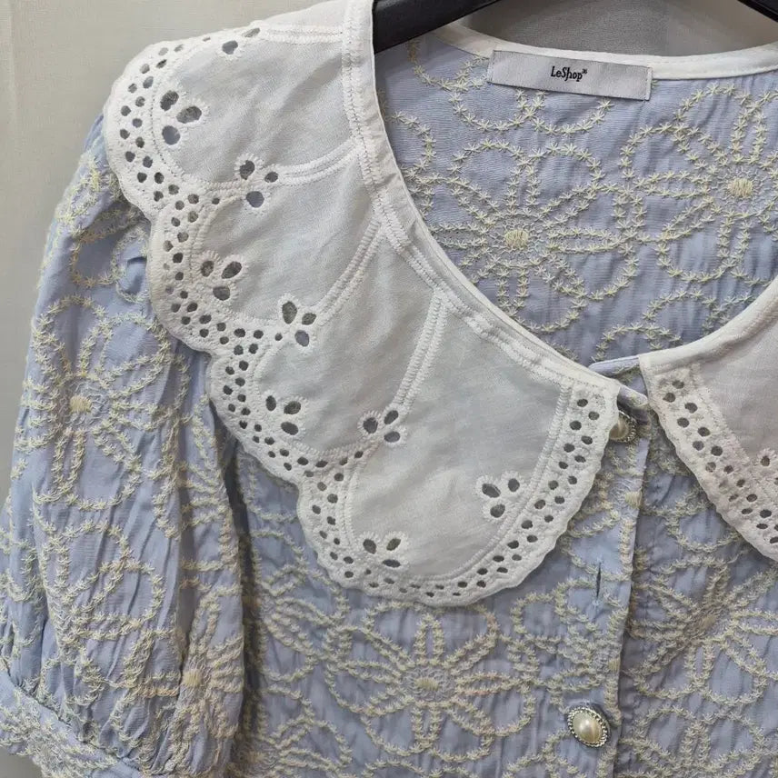 [BUNJANG] LeShop Lace Big Collar Blouse / LeShop 레이스 빅카라 블라우스