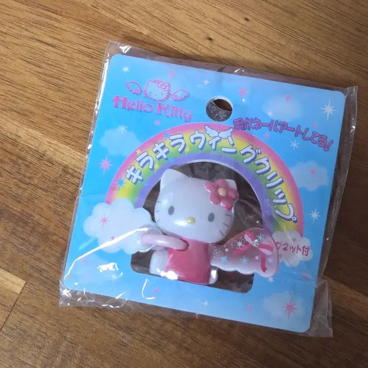 [BUNJANG] Sanrio Classic Kitty Flower Kitty Winged Magnet / 고전키티 꽃키티 날개 마그넷 키티자석