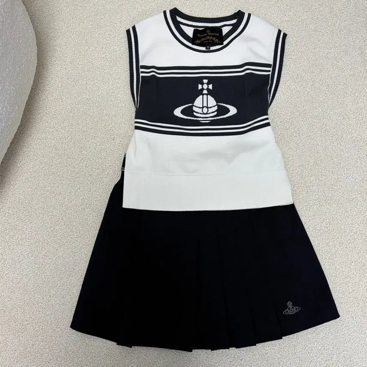 [SOLD OUT] 정품 비비안웨스트우드 니트 베스트 골프웨어