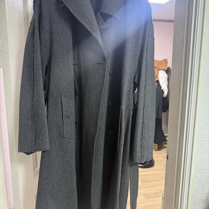 [BUNJANG] 로우 컷 타이로켄 코트 (차콜그레이 / 엘무드 로우 컷 타이로켄 코트 (차콜그레이