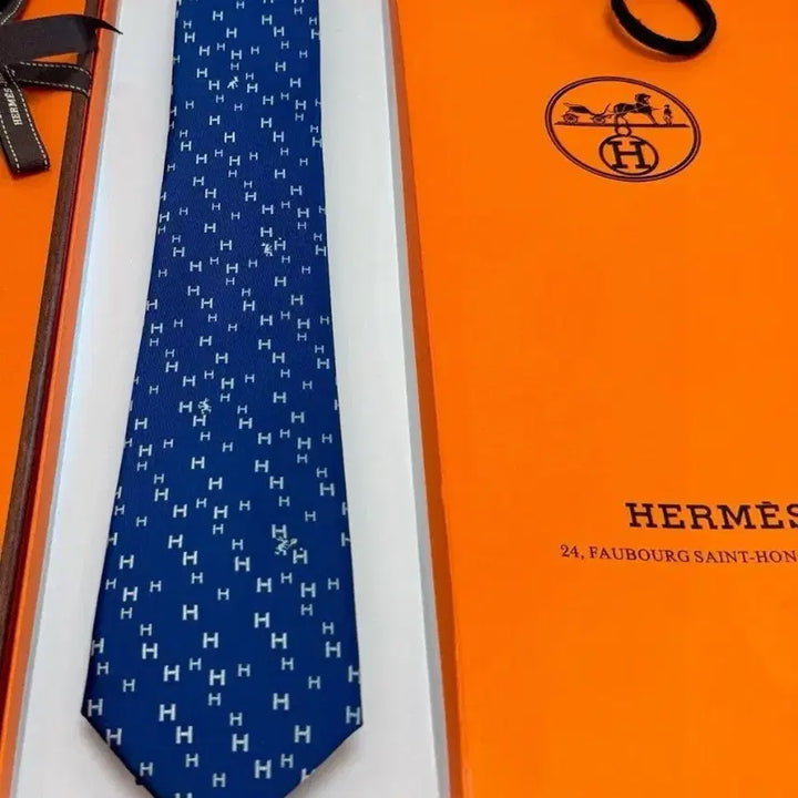 [BUNJANG] Hermes Blue H Logo Silk Tie / 에르메스의 파란색 넥타이
