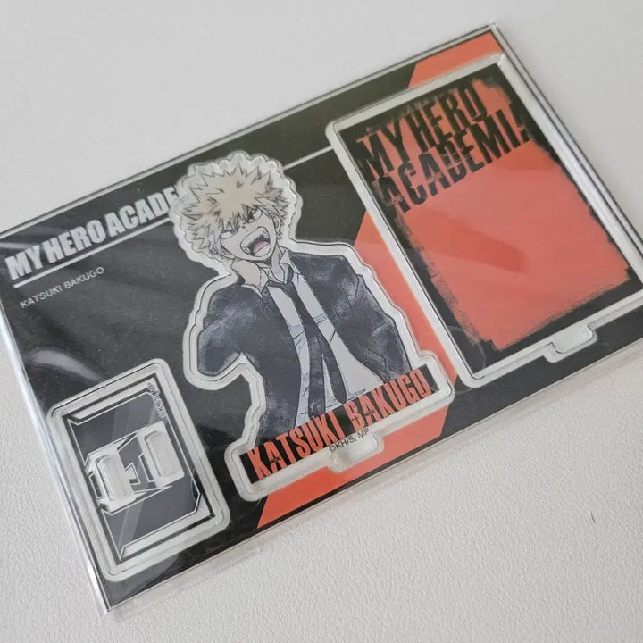 [BUNJANG] My Hero Academia Katsuki Bakugo Suit Acrylic Stand Set (Full Body &amp; Upper Body) / 히로아카 나히아 바쿠고 정장 수채화 아크릴스탠드 세트 전신상반신