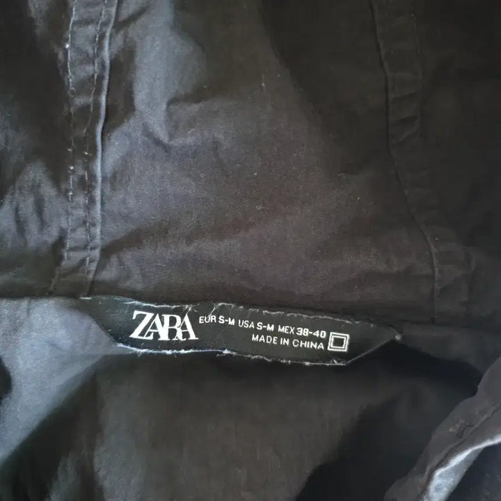 [BUNJANG] ZARA Black Hooded Windbreaker Jacket / ZARA 자라 블랙 후드 바람막이 S-M