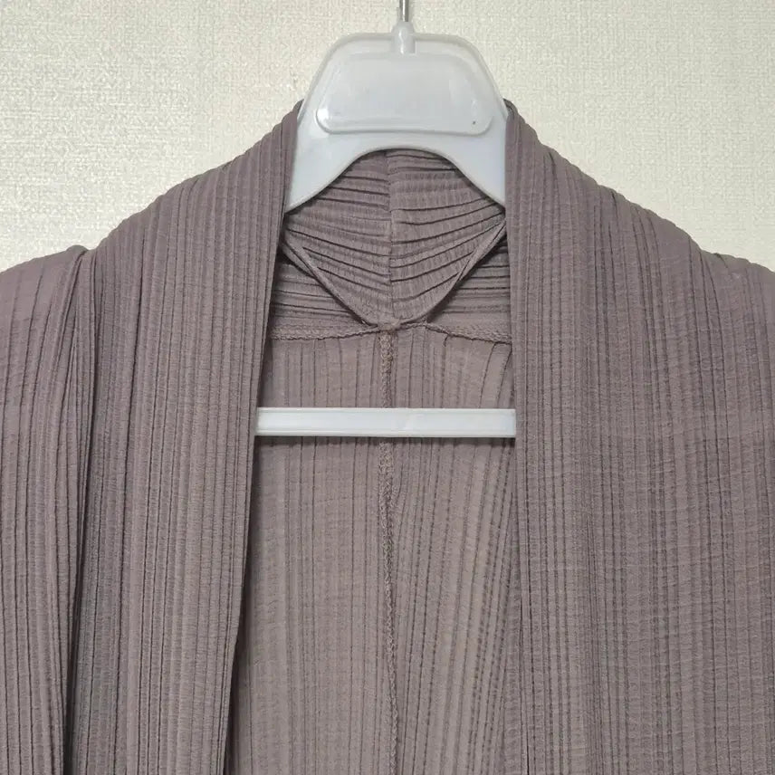 [SOLD OUT] BOETTI 플리츠 롱 가디건 퍼플