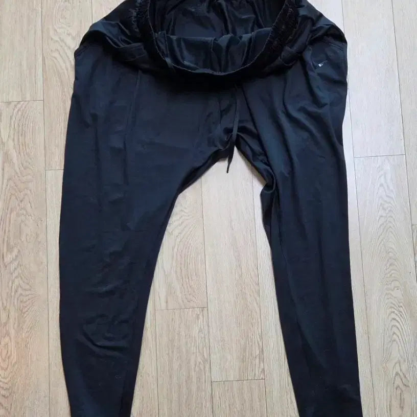 [BUNJANG] Nike Spring/Summer Training Pants - Size M / 미사용 나이키 트레이닝 봄여름 긴바지 M사이즈 (30정도) (줄자사진
