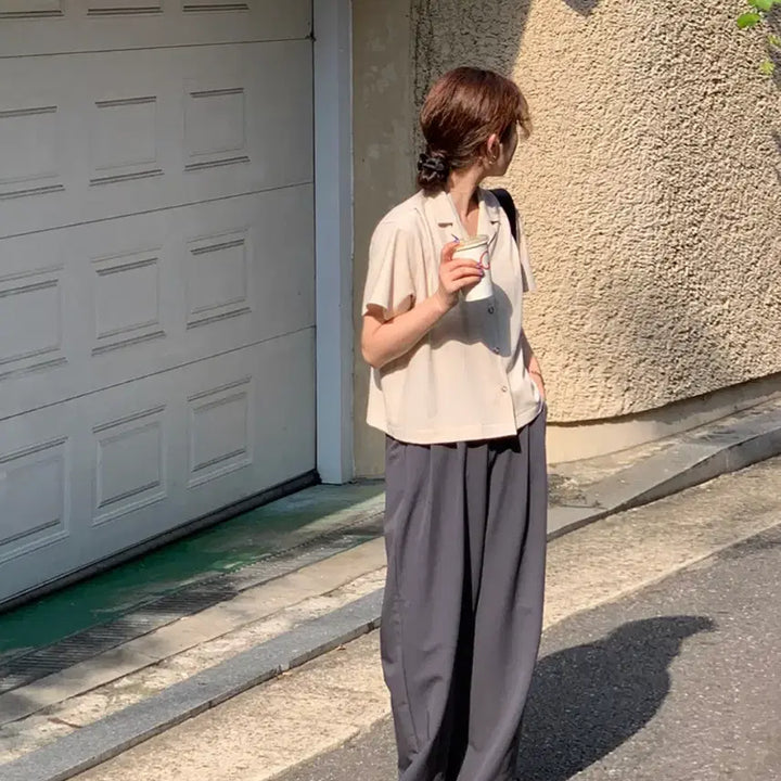 [BUNJANG] A Little Bit Gold Button Blouse / 어리틀빗 gold botton 반팔 블라우스(셔츠)