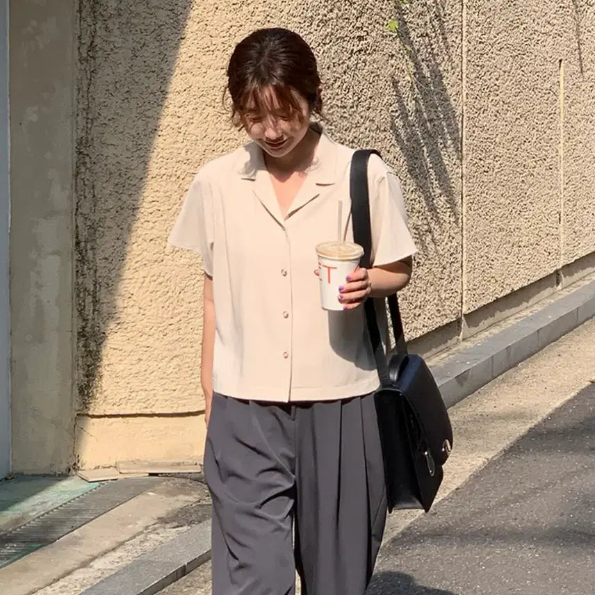 [BUNJANG] A Little Bit Gold Button Blouse / 어리틀빗 gold botton 반팔 블라우스(셔츠)