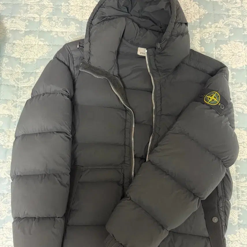 [BUNJANG] Stone Island Seamless Padded Jacket / 25FW 스톤아일랜드 심리스 패딩