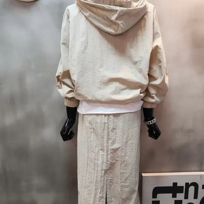 [SOLD OUT] 아노락 베이지 후드 티셔츠 스커트 상하세트