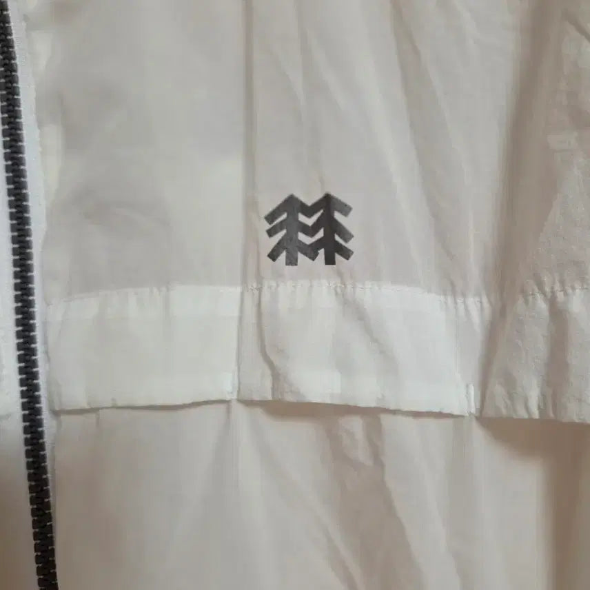 [SOLD OUT] 코오롱 화이트 바람막이 자켓