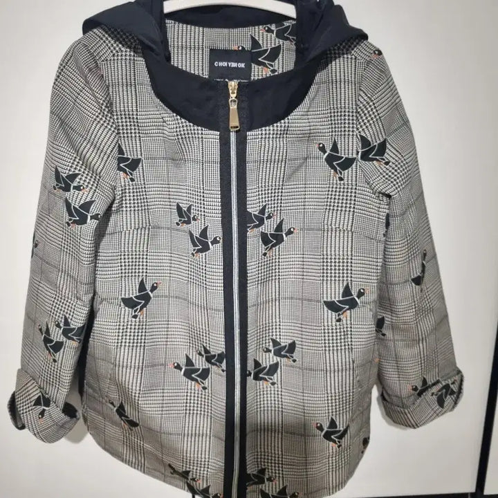 [BUNJANG] Choi Yen Ok Check Duck Pattern Hooded Windbreaker Jacket / 최연옥 체크 오리 패턴 후드 바람막이
