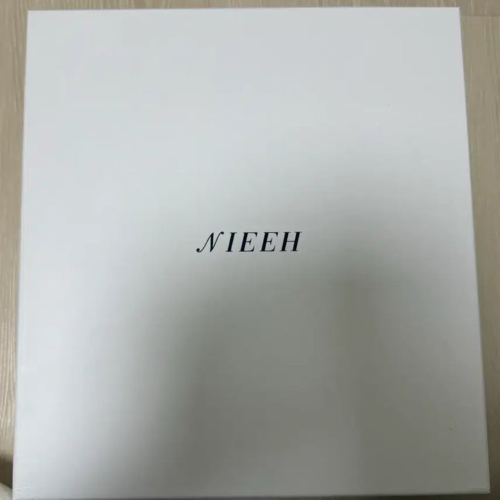 [BUNJANG] NIEEH Square Bag Cream Color / 니히 스퀘어백 크림색 (풀박스)