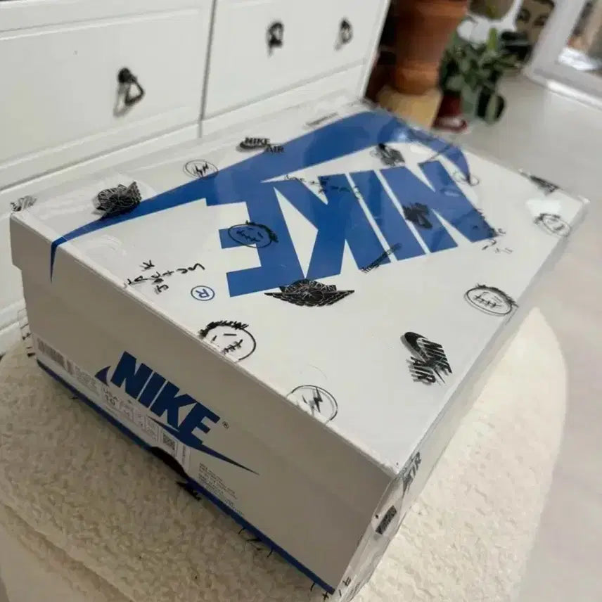 [BUNJANG] 나이키 에어 조던1 트래비스 스캇 로우 OG / 나이키 에어 조던1 트래비스 스캇 로우 OG