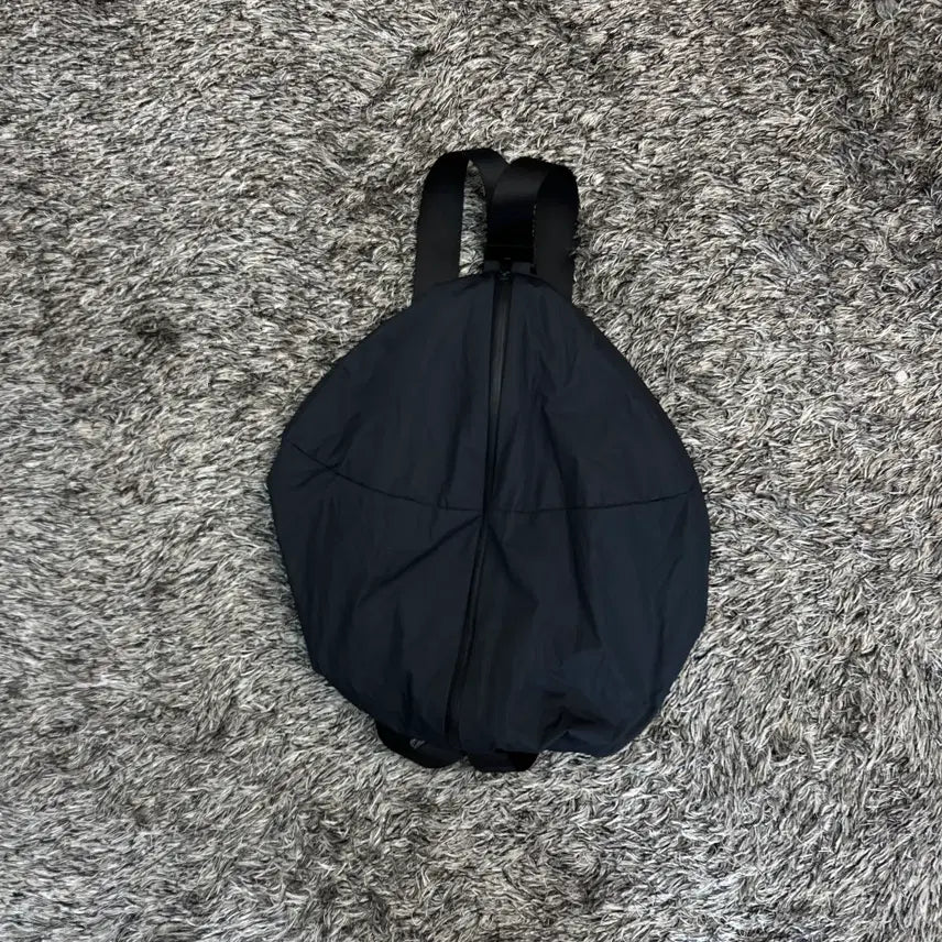[BUNJANG] COS Sling Bag / COS 슬링백