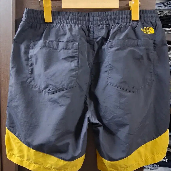 [BUNJANG] The North Face Colorblock Shorts / 노스페이스 회색/노랑 반바지(85)