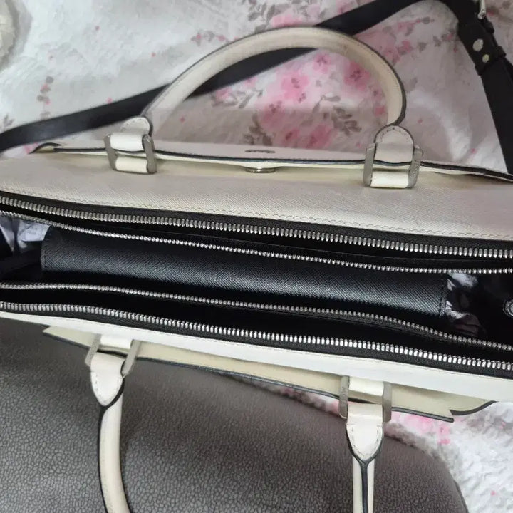 [SOLD OUT] MCM 화이트 블랙 숄더백 토트백