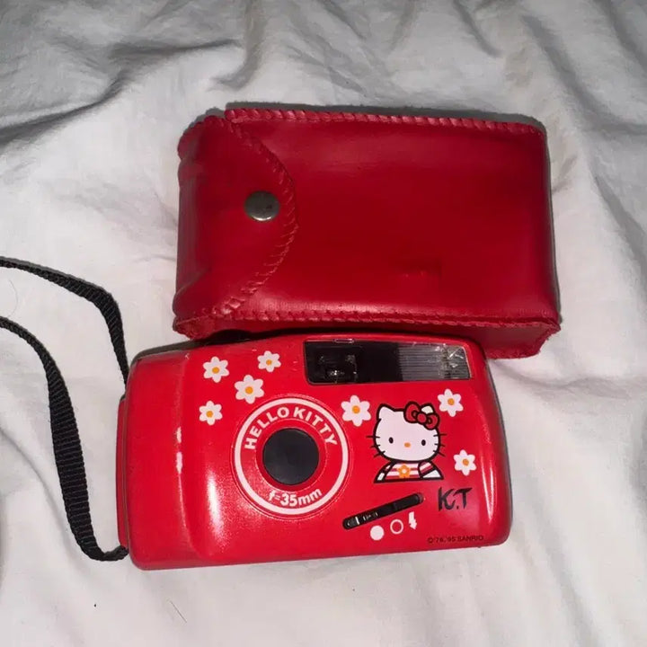 [BUNJANG] Hello Kitty Vintage Film Camera / 고전 키티 빈티지 필름 카메라