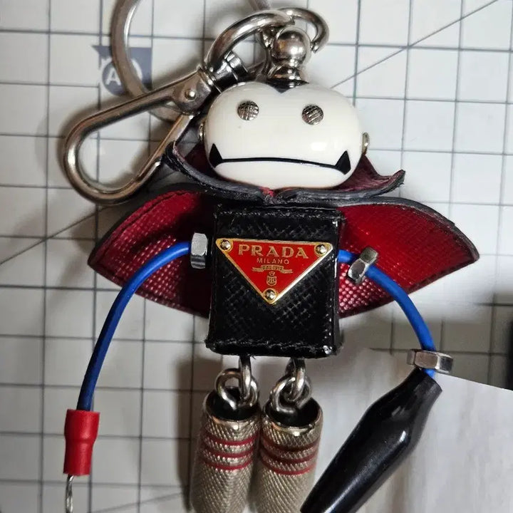 [BUNJANG] Prada Dracula Keyring / 정품 >프라다 드라쿨라 키링