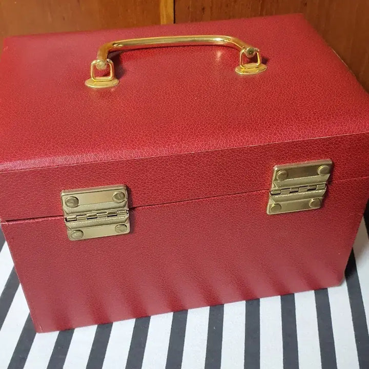 [BUNJANG] Retro Vintage Makeup Trunk Organizer / ++레트로 빈티지 박스 메이크업 트렁크 반짇고리 미드센추리 소품 레어