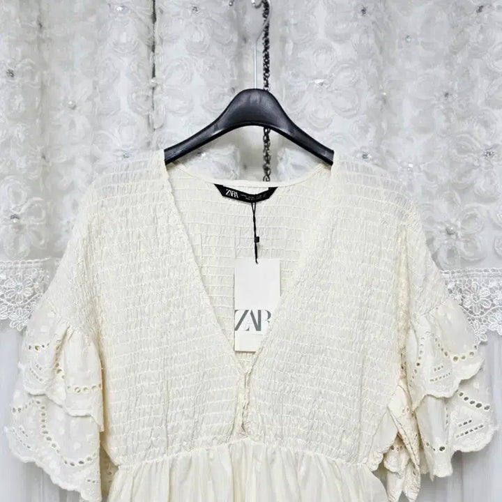[BUNJANG] ZARA Lace Mini Dress (New) / 자라  펀칭 레이스 미니원피스(새상품)